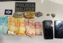 PM prende dois homens por tráfico de drogas e apreende mais de R$ 2 mil