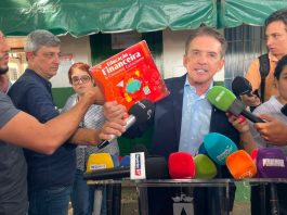 TCE anuncia análise técnica de livros após identificação de erros em materiais da rede municipal