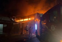 Incêndio de grandes proporções destrói anexo da Secretaria de Educação em Várzea Grande