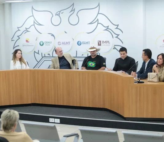 Comissão Especial da ALMT reúne lideranças religiosas e autoridades para ampliar proteção às mulheres