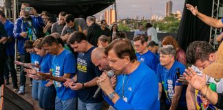 Marcha para Jesus reúne milhares de fiéis e celebra reconhecimento em Cuiabá