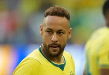 Neymar é visto sem aliança durante saída em noite de folga da Seleção Brasileira