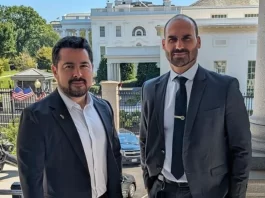 Eduardo Bolsonaro obtém green card nos Estados Unidos pela categoria EB-1A