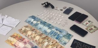 Polícia Civil prende mulher membro de facção por tráfico de drogas, associação criminosa e porte de arma