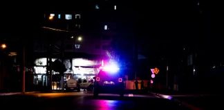 Homem é baleado durante perseguição policial e armas de militares são recolhidas para perícia