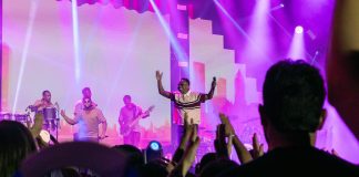 Entrada gratuita amplia acesso do público e marca noite de Thiaguinho e Kamisa 10 na Expoagro