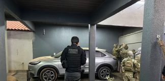 Operação mira grupo suspeito de extorquir comerciantes e cobrar taxas para funcionamento de estabelecimentos