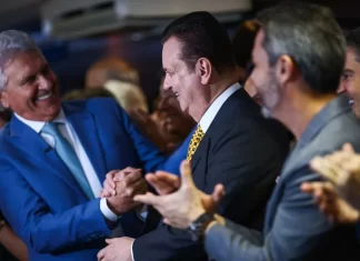 Caiado oficializa Kassab como vice em chapa para a disputa presidencial