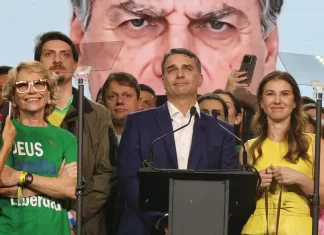 Resposta da defesa de Bolsonaro sobre vídeo com IA amplia pressão sobre campanha de Flávio