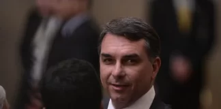 Convenção do PL se aproxima e definição sobre vice de Flávio Bolsonaro segue indefinida