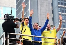 Moraes autoriza Carlos e Jair Renan a retomarem visitas a Bolsonaro