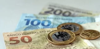 Salário mínimo de 2027 é projetado em R$ 1.741 pelo governo