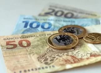 Salário mínimo de 2027 é projetado em R$ 1.741 pelo governo