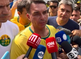 Flávio minimiza críticas de futuro ministro da Saúde à gestão Bolsonaro na pandemia