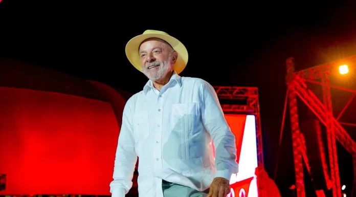 Lula concede entrevista à Record e fala sobre Lulinha, Marcola e Trump