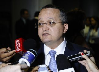 Pedro Taques prepara novas críticas ao governo de Mato Grosso