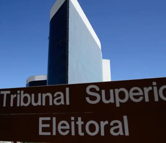 TSE determina remoção de vídeo que associa Lula ao PCC e ao CV