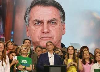 TSE analisa uso de IA para recriar Bolsonaro em convenção de Flávio nesta terça