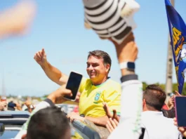 Flávio poupa Nunes Marques e mantém ofensiva para aproximar Moraes de Lula