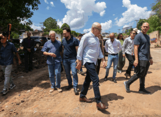 Prefeito e governador acompanham início da revitalização completa do Largo do Rosário