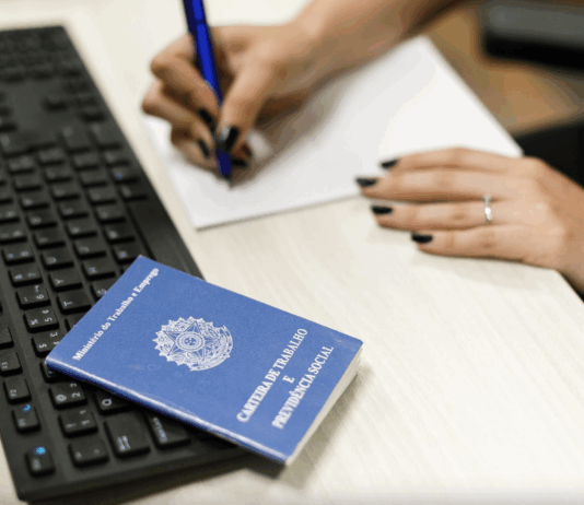 Sine oferece 637 vagas de emprego com salários de até R$ 7,4 mil nesta semana