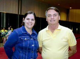 Justiça Eleitoral manda retirar ou adequar materiais de campanha com imagem de Bolsonaro
