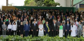 Lula participa do desfile de 7 de Setembro ao lado de chefes dos Três Poderes