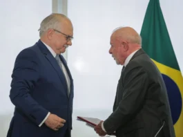 Lula busca argumentos para defender o STF, mas ouve que Corte pode se defender sozinha