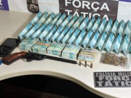 PM prende suspeito por furto de telhas termoacústicas e apreende arma de fogo e R$ 54,6 mil