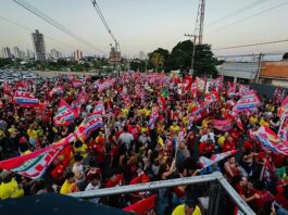 Cuiabá registra atos de apoiadores de Lula e Flávio Bolsonaro na reta final da eleição