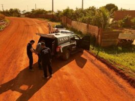 Fiscalização identificou ligações clandestinas em uma mineradora e em um imóvel residencial
