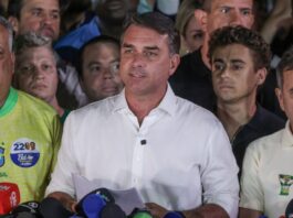 PF apura se Flávio Bolsonaro fugiu do Brasil
