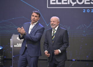Flávio Bolsonaro aparece com 50,3% dos votos válidos, contra 49,7% de Lula, aponta pesquisa